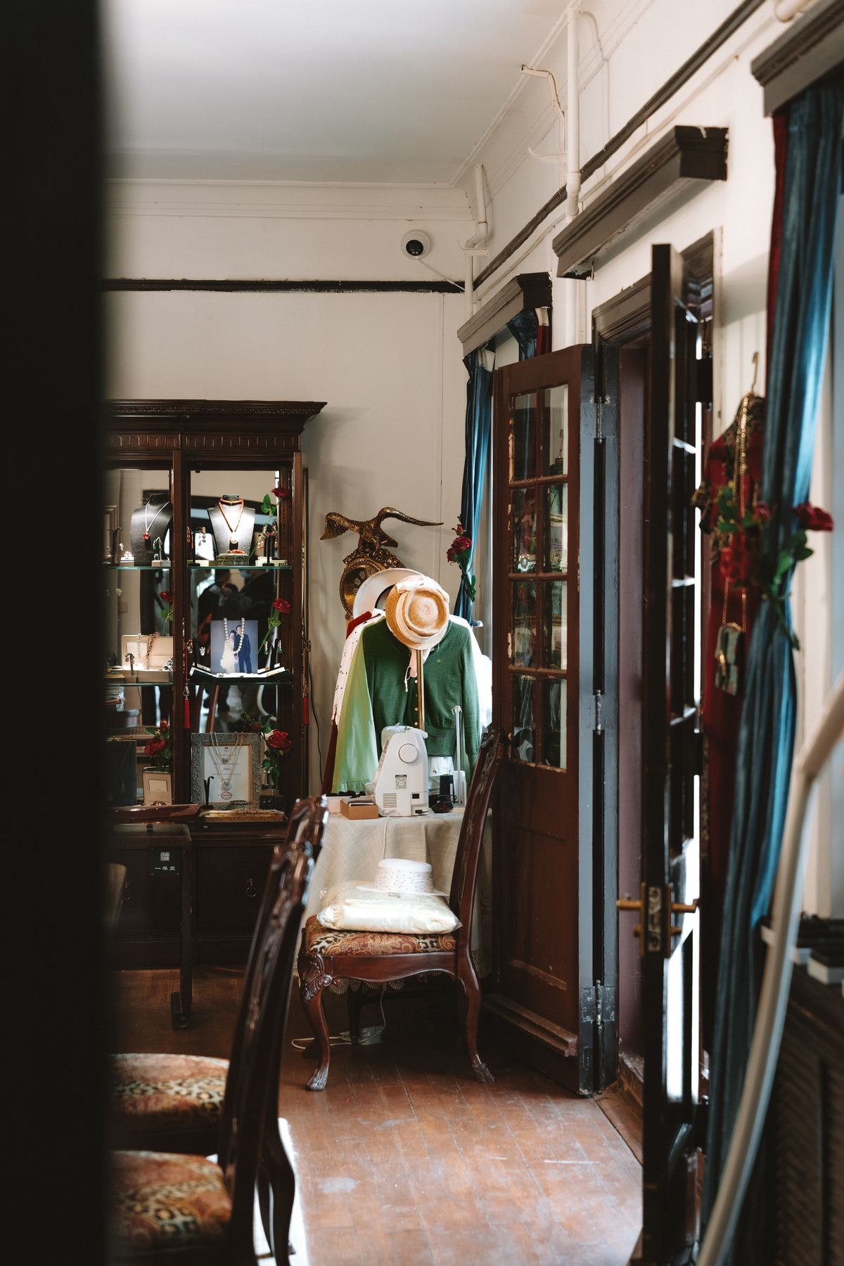 Photograph A7V00818 by Max Du