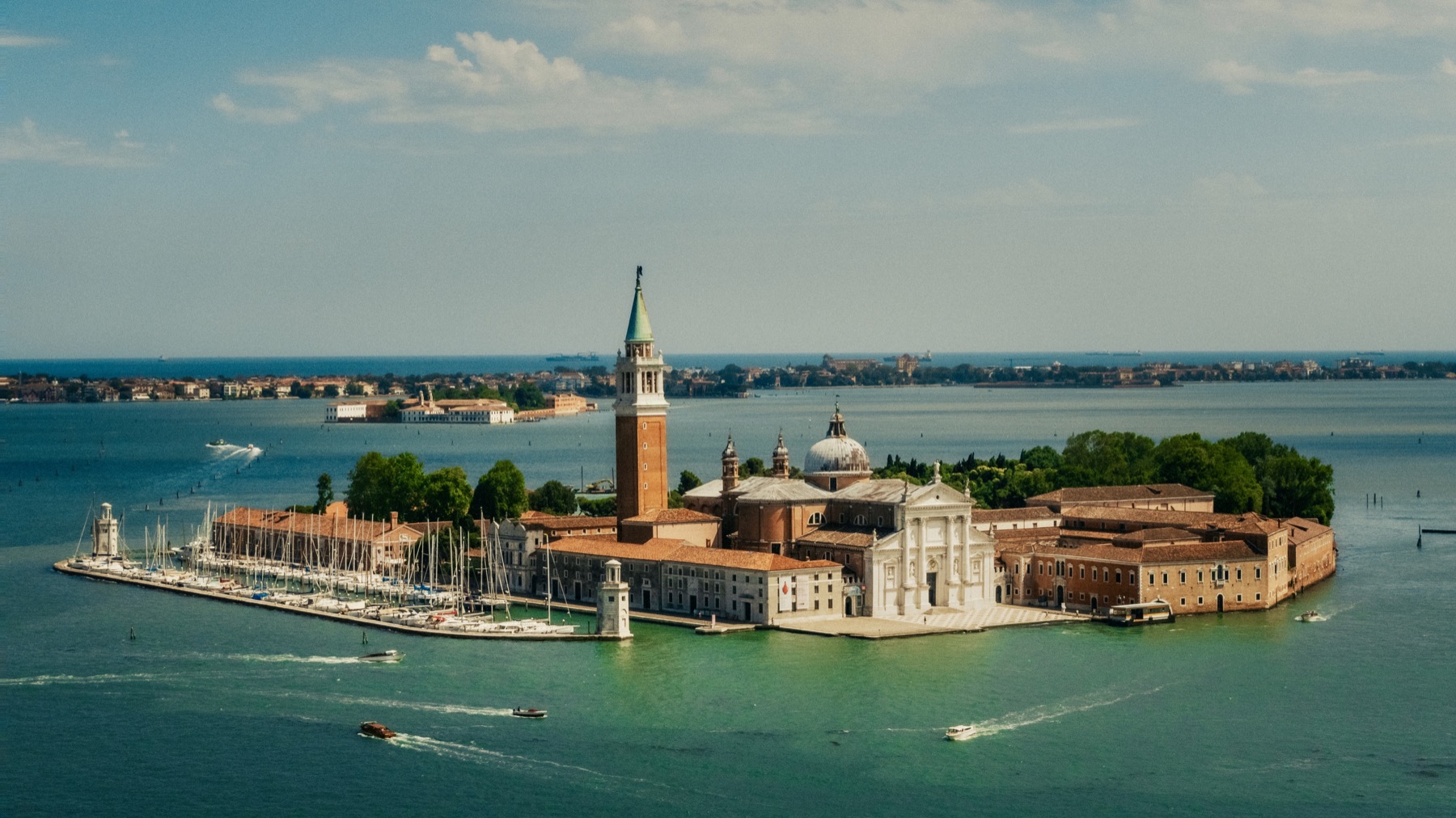 Photograph from Italy by Max Du