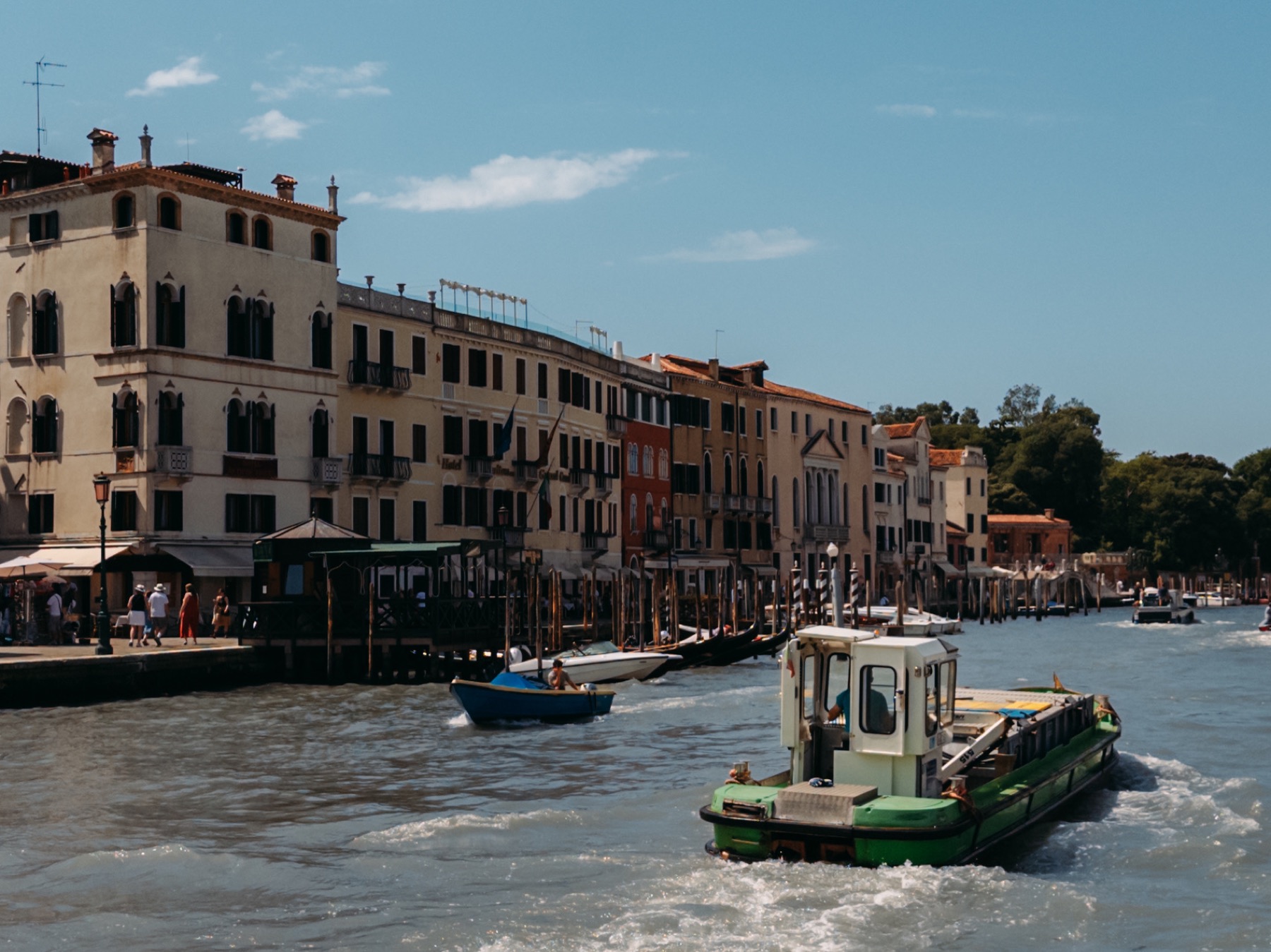 Photograph from Italy by Max Du